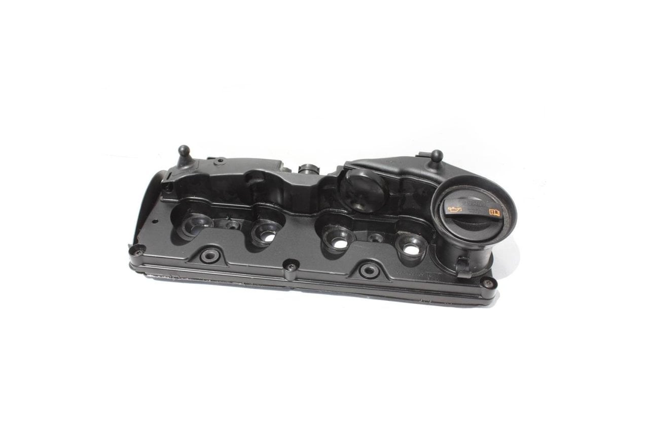 Külbütör Kapağı - CAYC - Motor - 1.6 TDI - Jetta - 2009 - 2014