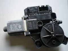 Cam Motoru Arka Sağ - Volkswagen - Polo Hb 2010 -2012