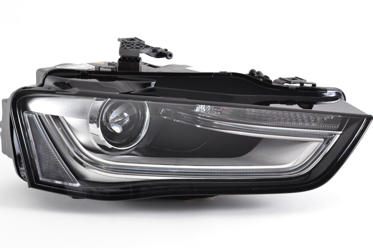 Far - Sağ - Audi - A4 - Xenon