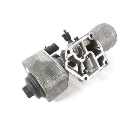 Motor Yağ Filtre Kütüğü Komple Kapak Üzerinde - Caddy - Passat - Transporter - T5