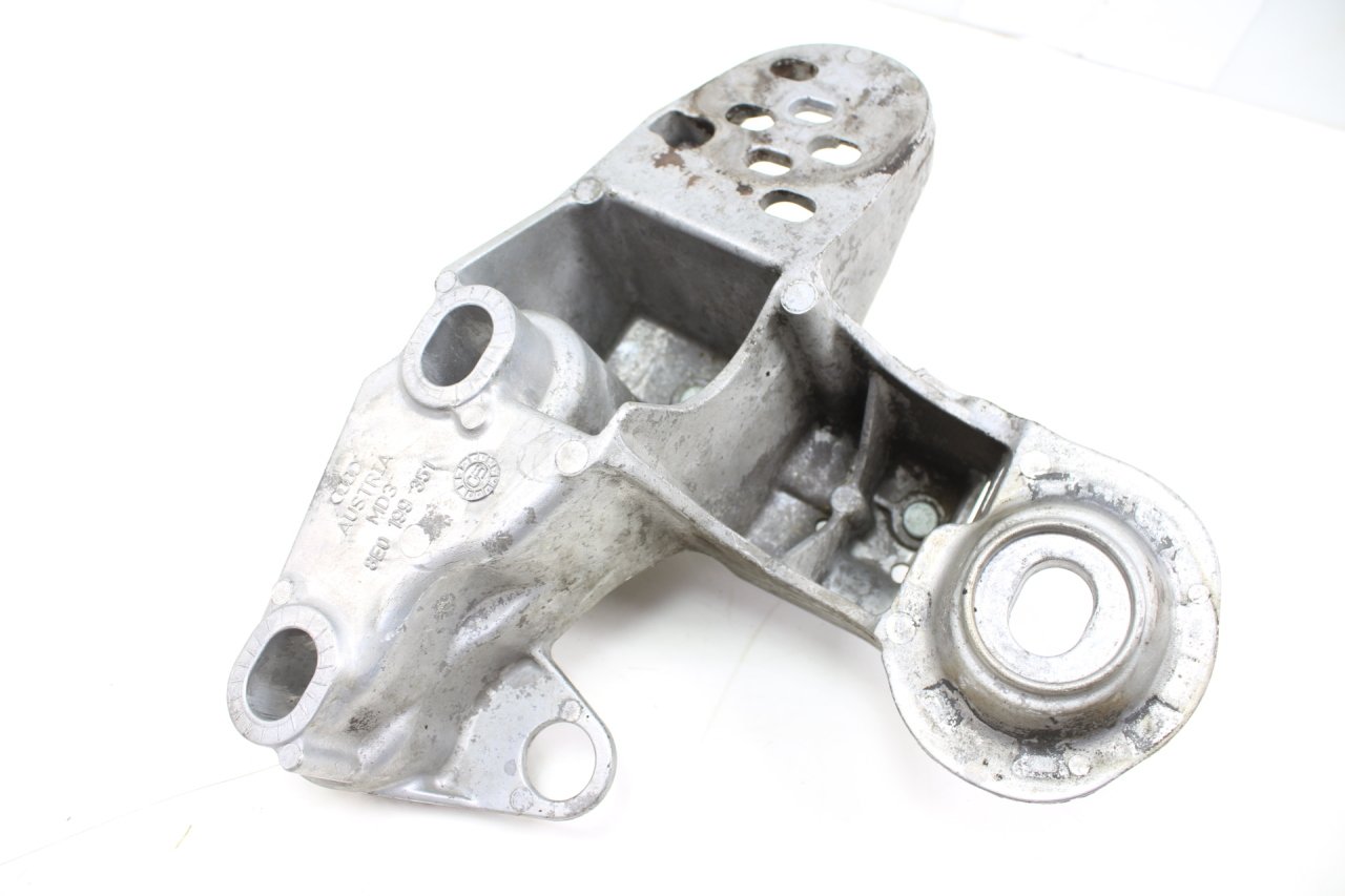 Sol Motor Kulağı Braketi - AVJ - Motor - Audi A4 - 2001 - 2005